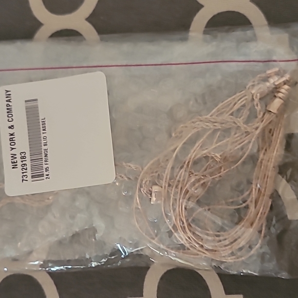 New York & Co Necklace - Picture 5 of 5